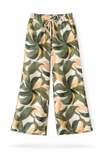 Carica l'immagine nel visualizzatore di Gallery, Pantaloni Palazzo Donna Ayfee Fantasia Verde Tropicale con Coulisse