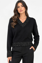 Carica l'immagine nel visualizzatore di Gallery, Maglia Donna Celye Nera Scollo a V con Paillettes