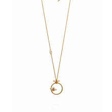 Carica l'immagine nel visualizzatore di Gallery, Collana Paviè con Ape e Cerchio Oro con Strass Elegante