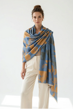 Carica l'immagine nel visualizzatore di Gallery, Stola Ayfee Jacquard Motivi Geometrico-Floreali in Viscosa