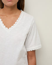 Carica l'immagine nel visualizzatore di Gallery, T-Shirt Yerse con Scollo a V