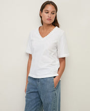 Carica l'immagine nel visualizzatore di Gallery, T-Shirt Yerse con Scollo a V