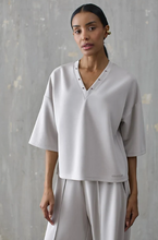 Carica l'immagine nel visualizzatore di Gallery, Coordinato Donna Iconique Maglia Ampia e Pantaloni Palazzo Grigio Perla
