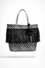 Carica l'immagine nel visualizzatore di Gallery, Borsa Shopper Kontessa in Rafia con Frange
