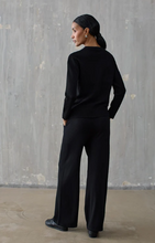 Carica l'immagine nel visualizzatore di Gallery, Maglione Donna Iconique con Ricamo Floreale
