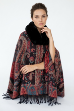 Carica l'immagine nel visualizzatore di Gallery, Mantella Ayfee Jacquard con Fantasia Cashmere e Collo in Ecopelliccia
