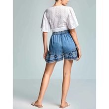 Carica l'immagine nel visualizzatore di Gallery, Pantaloncini Denim Iconique Ricamati Stile Boho
