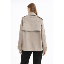 Carica l'immagine nel visualizzatore di Gallery, Trench Corto Donna Doppio Petto Ayfee
